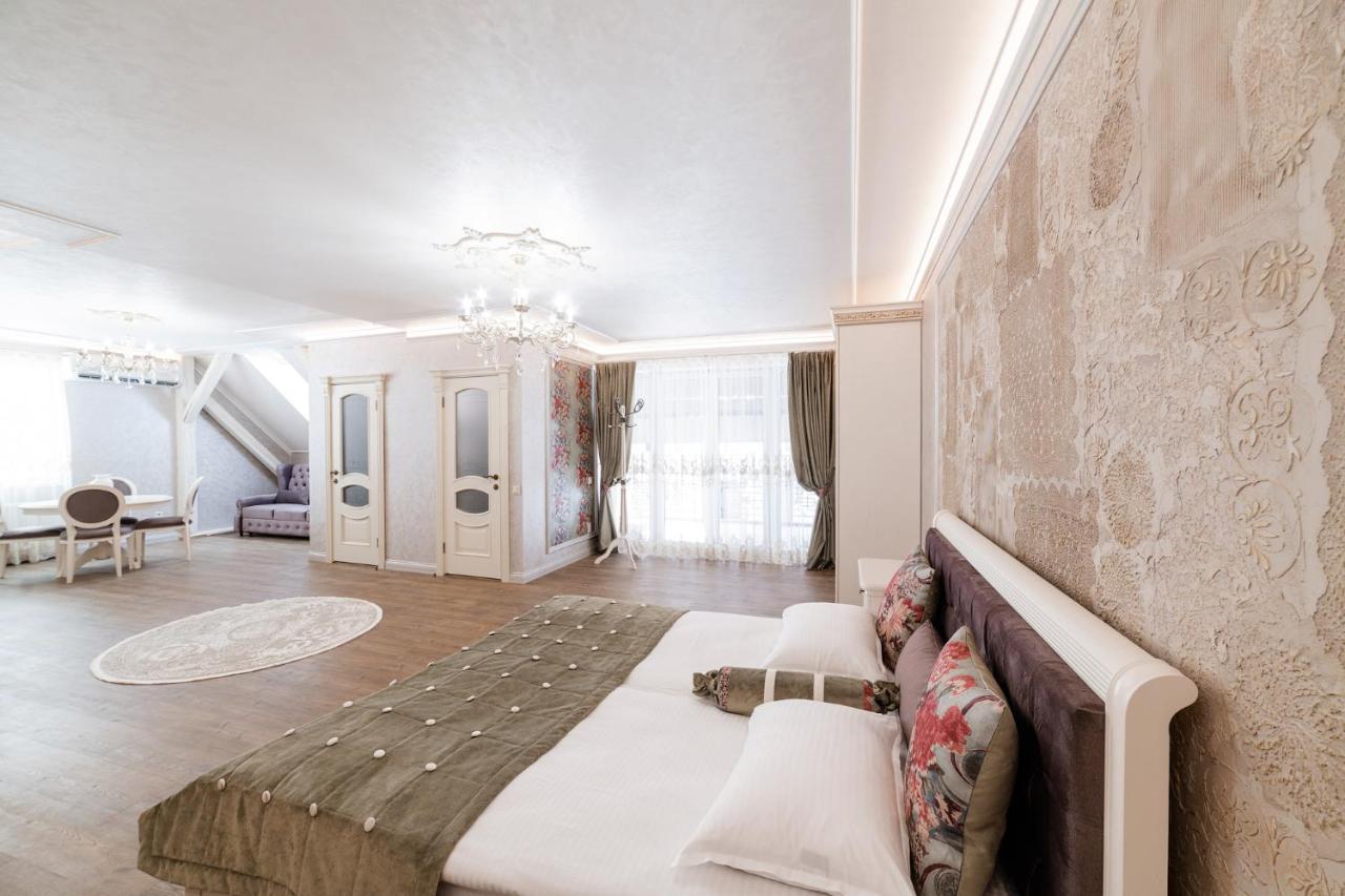 Vip Apartment On Duhnovicha Street .Free Parking. Uzhhorod Exterior photo